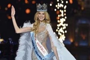 ১৭ বছর পর ফের ‘মিস ওয়ার্ল্ড’ জিতল চেক রিপাবলিক