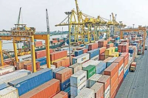 রপ্তানি খাতে কমানো হচ্ছে ভর্তুকি