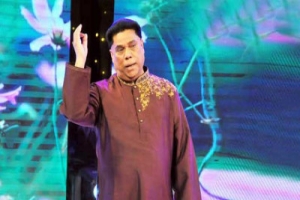 এবার হিন্দি গানও শোনাবেন মাহফুজুর রহমান!