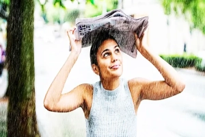 হঠাৎ বৃষ্টিতে ভিজলে যা করবেন