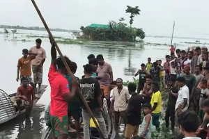 কীর্তন থেকে ফেরার পথে হাওরে নৌকাডুবি: মৃত বেড়ে ২, নিখোঁজ ২