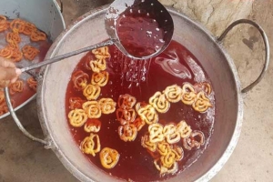 রাজনগরে জিলাপিতে নিষিদ্ধ রং, জরিমানা