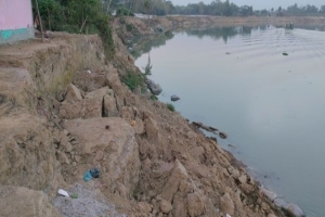 জগন্নাথপুরে কুশিয়ারায় ভাঙন বিপাকে নদীতীরবর্তী মানুষ