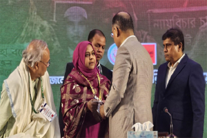 তারেক রহমানের কাছে গুম হওয়া ছাত্রদল নেতা দিনারের মায়ের চিঠি
