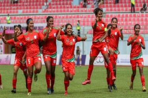 ক্যাম্পে ফিরেছেন সাবিনারা