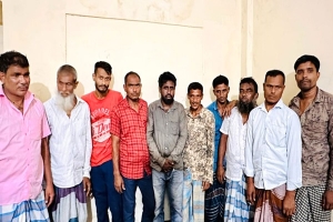 লাক্কাতুরায় ডিবি পুলিশের অভিযানে ১০ জুয়াড়ি আটক 