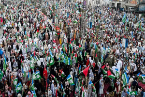 পাকিস্তানে ইসরায়েলবিরোধী বিক্ষোভে সংঘর্ষ, পুলিশসহ নিহত ৫