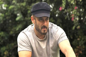 কী চলে সালমান খানের খামারবাড়িতে, ফাঁস করলেন অভিনেত্রী