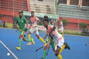 মেহেদী-লিশামের হ্যাটট্রিকে সুপার সিক্সে অ্যাজাক্স