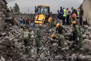 কেনিয়ায় আবাসিক ভবনে এয়ার অ্যাম্বুলেন্স বিধ্বস্ত, নিহত ৬