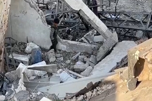 ইসরায়েলি হামলায় গাজায় ৫৩ ও বৈরুতে ২১ জন নিহত