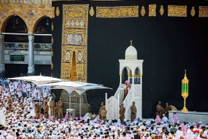 জুমাবার মুসলমানদের সাপ্তাহিক শ্রেষ্ঠ দিন