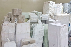 সিলেটে সাড়ে ৬৫ লাখ টাকার ভারতীয় পণ্য জ ব্দ, আটক ২