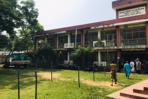 উৎসবের আমেজে নবীগঞ্জে চলছে ভোট গ্রহণ