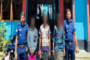  জৈন্তাপুরে ১০৫ বস্তা ভারতীয় চিনি জব্দ,  গ্রেফতার ৩ 