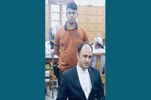 নিরাপত্তায় গানম্যান পেলেন ব্যারিস্টার সুমন 