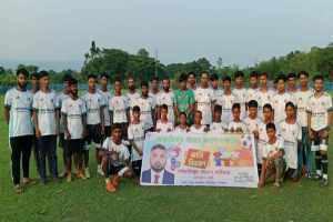 গোয়াইনঘাটে চেয়ারম্যান প্রার্থী কাওছার কর্তৃক খেলার জার্সি বিতরণ ও মোড়ক উন্মোচন