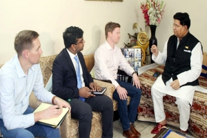 বিএনপি নেতাদের উপর  ভিসানীতি দেয়া উচিৎ :পররাষ্ট্রমন্ত্রী