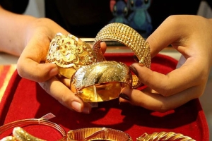 পছন্দের গহনা কালচে হয়ে যাচ্ছে ?