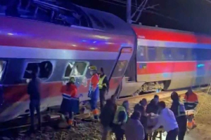 স্পেনে দুটি ট্রেনের সংঘর্ষে নিহত অন্তত ২১