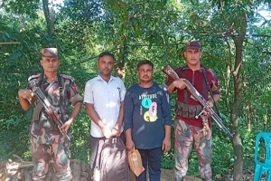 ভারতে পালাতে গোপালগঞ্জ থেকে সিলেটে, সীমান্তে আটক