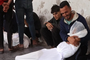 গাজায় সাংবাদিক ও শিশুসহ আরও অর্ধশতাধিক ফিলিস্তিনি নিহত