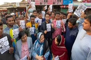 স্বামীর পক্ষে নির্বাচনী মাঠে রেজা কিবরিয়া স্ত্রী