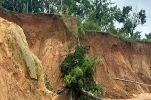 পাহাড়ি ঢলে বিলীন হওয়ার পথে সাতছড়ি ত্রিপুরা পল্লী