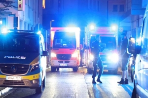জার্মানিতে  দুর্বৃত্তের এলোপাতাড়ি ছুরিকাঘাতে নিহত ৩