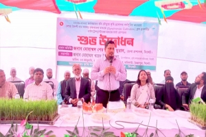 জৈন্তাপুরে রাইস ট্রান্সপ্লান্টারের মাধ্যমে বোরো চারা রোপনের শুভ উদ্বোধন 