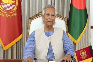 দেশে ফিরলেন প্রধান উপদেষ্টা