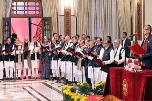 বর্ধিত হচ্ছে মন্ত্রীসভা, ঠাঁই পাচ্ছেন কারা?