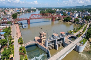 সুরমায় হচ্ছে স্লুইস গেট, দুই তীরে ওয়াকওয়ে