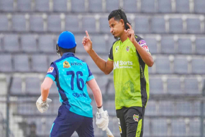 নতুন ডেলিভারি নিয়ে বিশ্বকাপ মাতাতে চান নাসুম