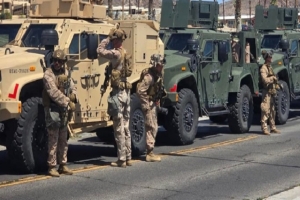 লস অ্যাঞ্জেলেসে বিক্ষোভ বাড়ছে, এবার মেরিন সেনা মোতায়েন