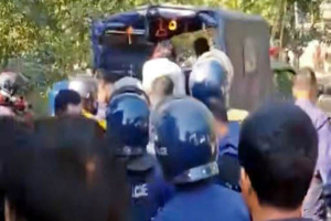 বানিয়াচংয়ে কচুরিপানা পরিষ্কারে বাধা দেওয়ার জেরে ছুরিকাঘাত, আটক ৩