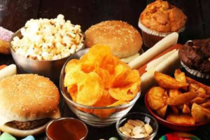 স্ন্যাক্স থেকেও হতে পারে ক্যানসার