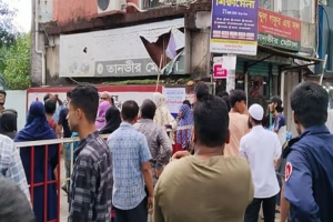 এক মাস থেকে পানি পাচ্ছেন না বারুতখানাবাসী