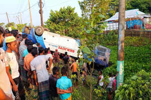 টাঙ্গুয়ার হাওরে ঘুরতে গিয়ে মা-মেয়ে নিহত