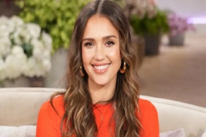 ১৭ বছরের সংসার ভাঙার পর নতুন প্রেমে জেসিকা!