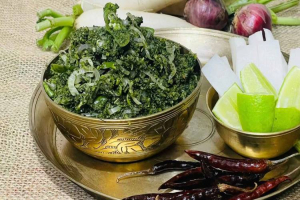 শীতে হজম ঠিক রাখতে পাতে রাখুন কলইশাক ভাজি