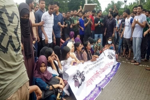 শাবি শিক্ষার্থীদের সিলেট-সুনামগঞ্জ মহাসড়ক অবরোধ