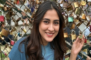 স্বামীর নামে ‘প্রেম তালা’ লাগালেন মেহজাবীন