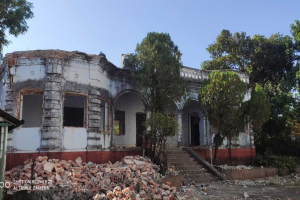 মিনিস্টার বাড়ি ভাঙার কাজ বন্ধ করল প্রত্নতত্ত্ব অধিদপ্তর
