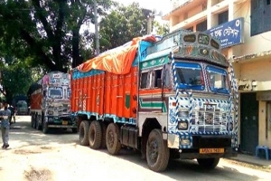 ১৯ মাস পর চাল আমদানি শুরু, দাম কমার আশা