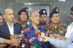 ইসকন ইস্যুতে দেশি-বিদেশী ইন্ধন থাকতে পারে: স্বরাষ্ট্র উপদেষ্টা 