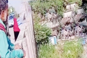  শিক্ষার্থীদের ধাওয়ায় মৃত যুবকের দাফন : মামলার প্রস্তুতি