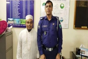 সেই দেলোয়ার মোল্লা গ্রেফতার 