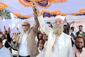 এক মঞ্চে আরিফ-হাকিম